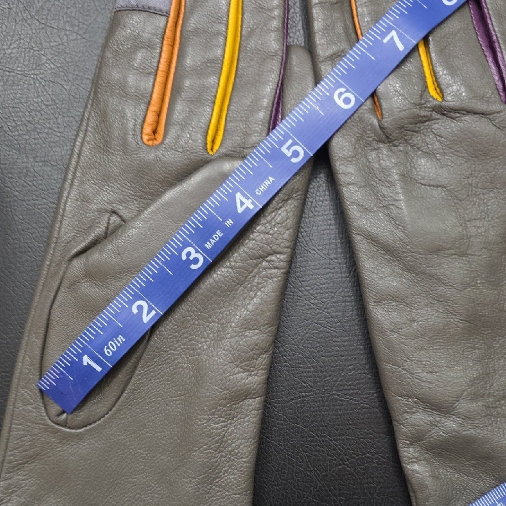 Leather Women's Gloves with Colorful Trim and Buttons - Picture 7 of 7